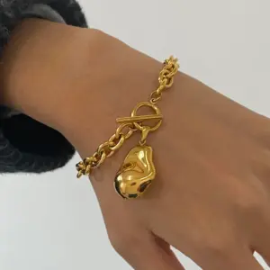 Elegant Gold-Toned Stainless Steel Bracelet 8 S9f1c9fdd69c64b519bb666a0ff6580a28