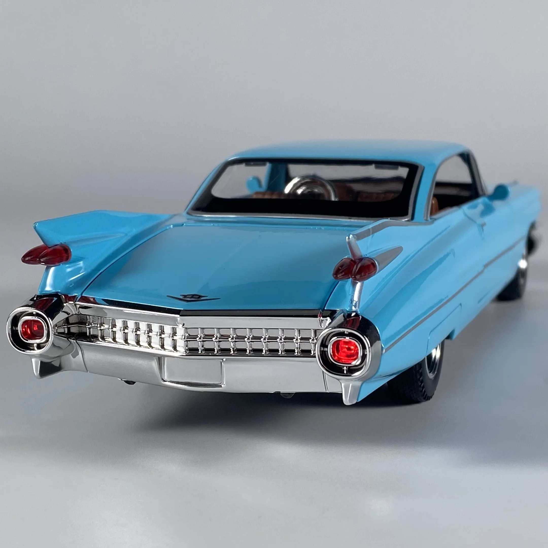 1:24 Scale Cadillac Eldorado Biarritz Model 4 1:24 Scale Cadillac Eldorado Biarritz Model - Image 4