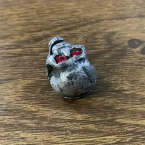 Antique Metal Skull Control Knob for Guitars 7 S9f7cea9adec544699f195a74941c582dY