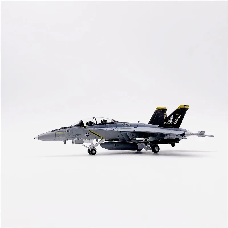 1/100 Scale F/A-18F Super Hornet Model 2 1/100 Scale F/A-18F Super Hornet Model - Image 2