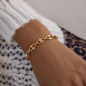 Sa046a1a9d30a40c5b2fd8c007a67be46L