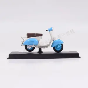 Bright Blue 1:24 Scale Miniature Scooter 10 Sa09c3347ee1540159c0004db6da24d26w