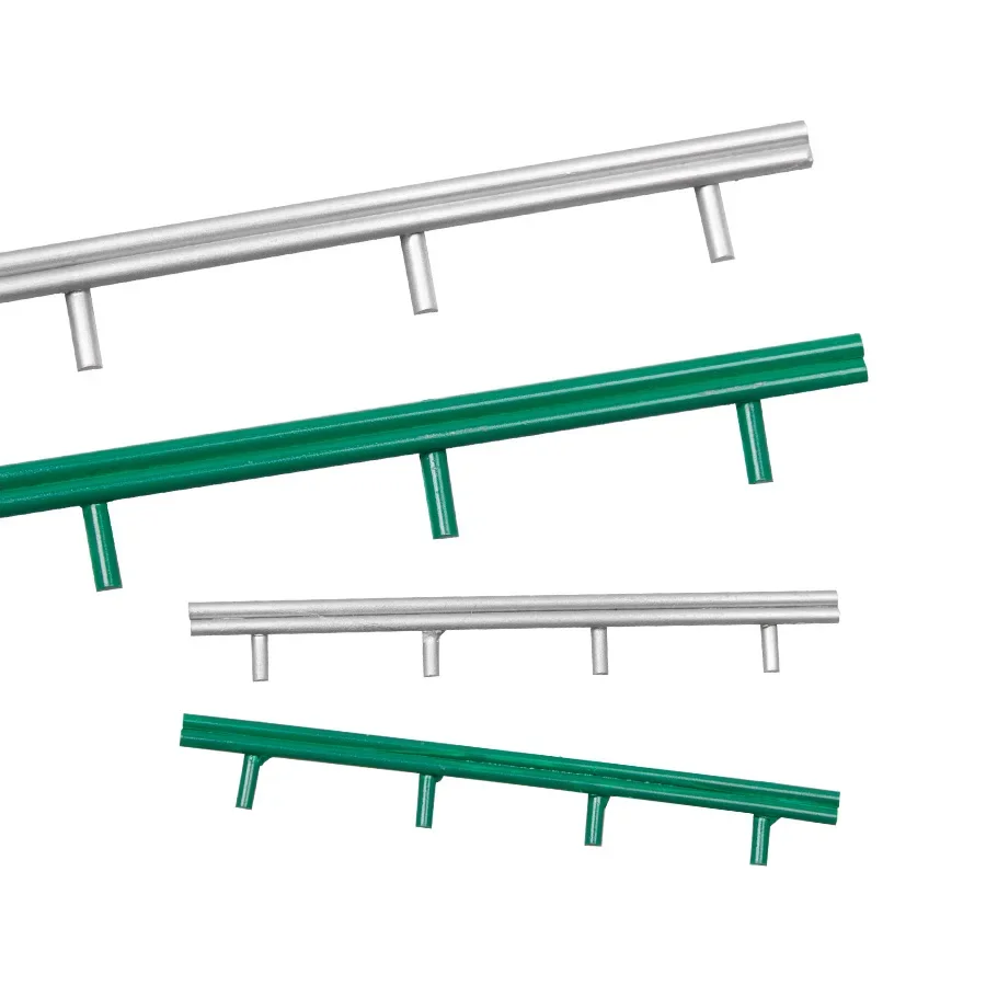Miniature Highway Guardrail Set in Green or Silver 4 Miniature Highway Guardrail Set in Green or Silver - Image 4