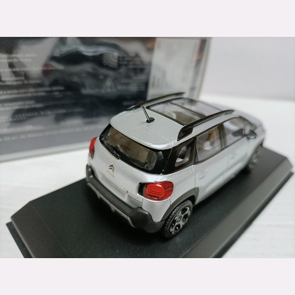 Flawed 1:43 Citroën C3 Aircross Miniature Model 2 Flawed 1:43 Citroën C3 Aircross Miniature Model - Image 2