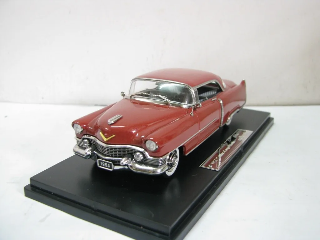 1954 Silver Coupe Diecast Model in 1:43 Scale 5 1954 Silver Coupe Diecast Model in 1:43 Scale - Image 5