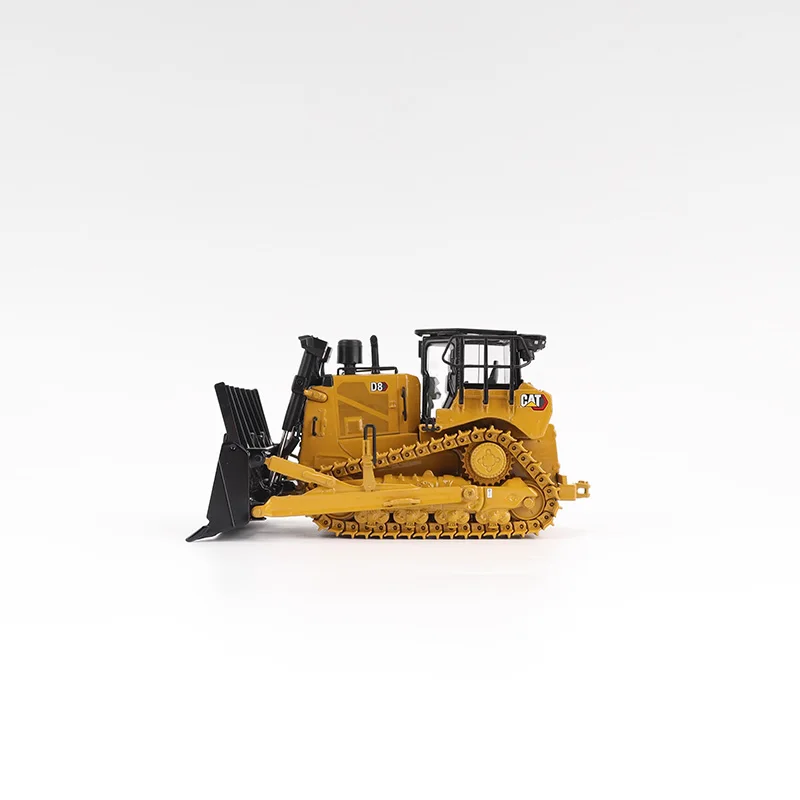 Vibrant Yellow CAT D8 Dozer Model, 1:50 Scale 5 Vibrant Yellow CAT D8 Dozer Model, 1:50 Scale - Image 5