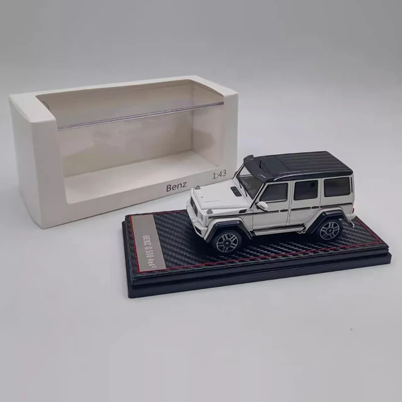 Diecast Alloy Model Car 1:43 Scale with 5 Colors 7 Diecast Alloy Model Car 1:43 Scale with 5 Colors - Image 7