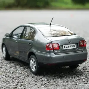 1:18 Scale Diecast VW Polo Model 10 Sa3d933f4415040aebbe0a388e6b6530eF