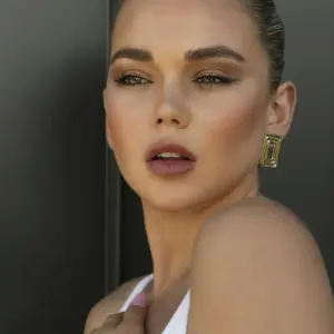 Gold Stainless Steel Square Earrings JDEW2404023 8 Sa424c88e5bd745a9946c78f8a194e4999