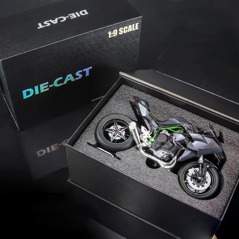 Diecast Motorcycle Model Collection 1:9 Scale 4 Diecast Motorcycle Model Collection 1:9 Scale - Image 4