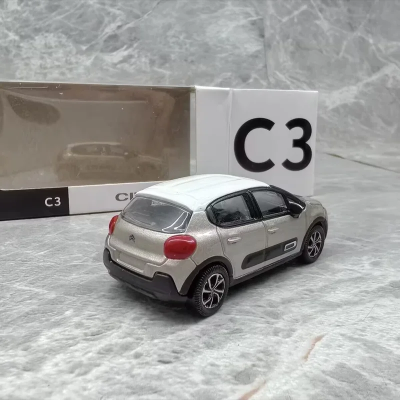 1/64 Citroen C3 Aircross SUV Diecast Model 4 1/64 Citroen C3 Aircross SUV Diecast Model - Image 4
