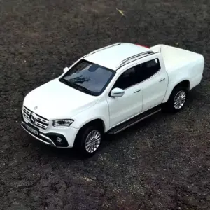 Black Benz X-Klass Collector Model 9 Sa579c348782e42d79d2a9b9cc30dfd48V