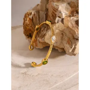 Sa5b3bed653654a1eae683fa1709be6233