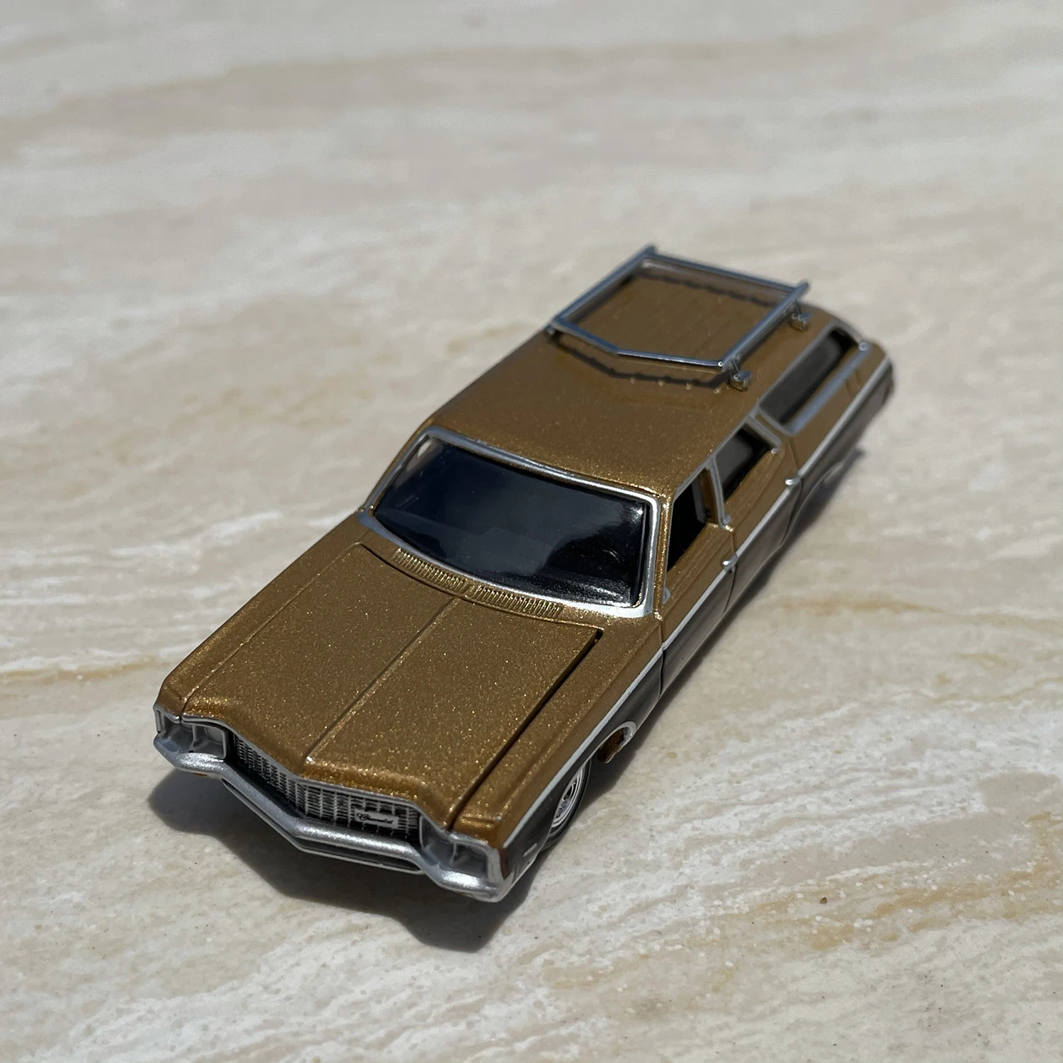 Vintage Chevrolet Wagon Model 1:64 Scale Collectible 6 Vintage Chevrolet Wagon Model 1:64 Scale Collectible - Image 6