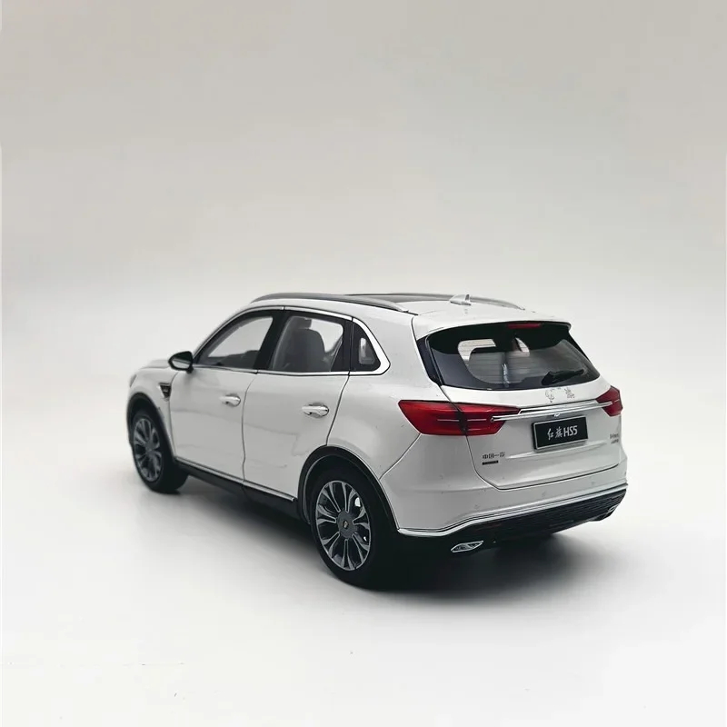 1:18 Hongqi HS5 Diecast Model SUV 4 1:18 Hongqi HS5 Diecast Model SUV - Image 4