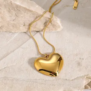 Stainless Steel Heart Necklace 2.67cm 12 Sa5f6ee823017484b85b230be3b6469a3N