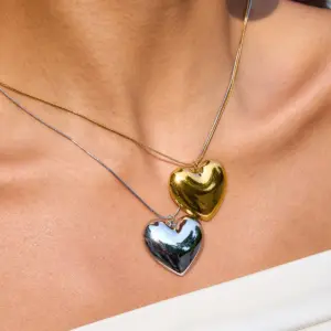 Stainless Steel Heart Necklace 2.67cm 10 Sa6275a45986e4d75a2b84780b4114c4dF