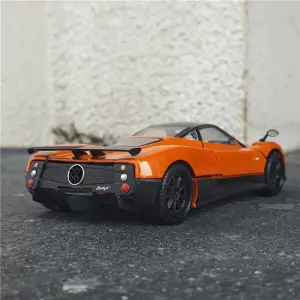 1:24 Scale Sports Car Model in Alloy and Plastic 7 Sa688e60f1a7d47d6a714f3ebd0e77ecc6
