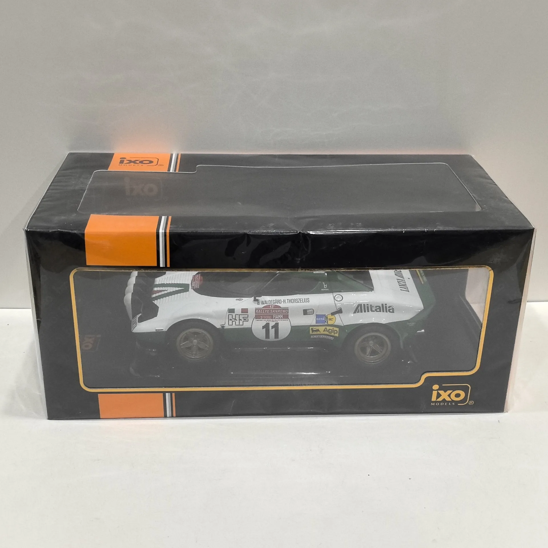 IXO 1:18 LANCIA STRATOS HF #11 Rally Car Model 5 IXO 1:18 LANCIA STRATOS HF #11 Rally Car Model - Image 5