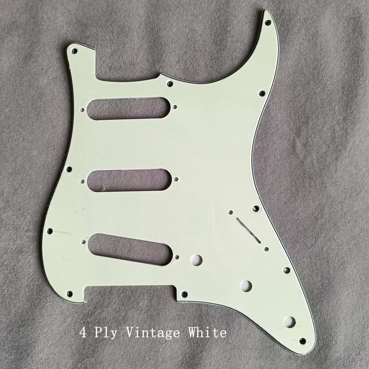 Vintage Strat Pickguard Set with Alnico 5 PUs 10 Vintage Strat Pickguard Set with Alnico 5 PUs - Image 10