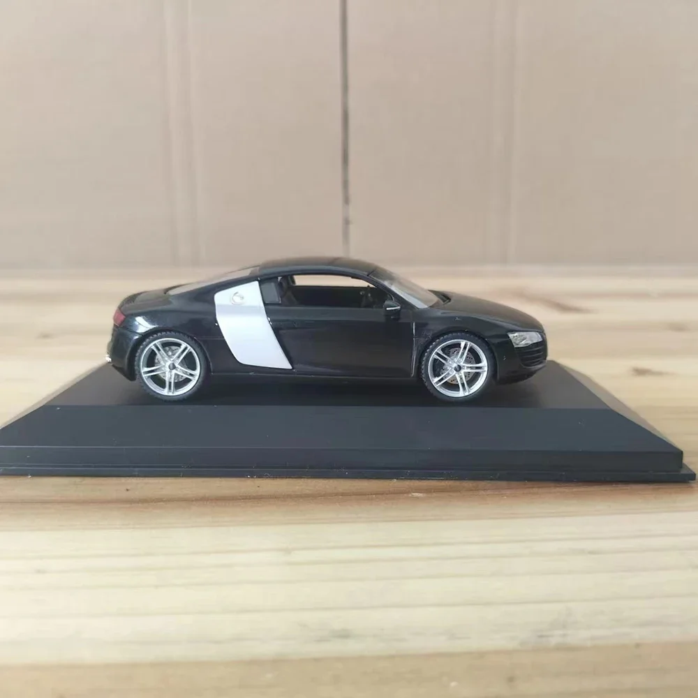 Audi R8 1:43 Scale Die-Cast Model Toy 3 Audi R8 1:43 Scale Die-Cast Model Toy - Image 3