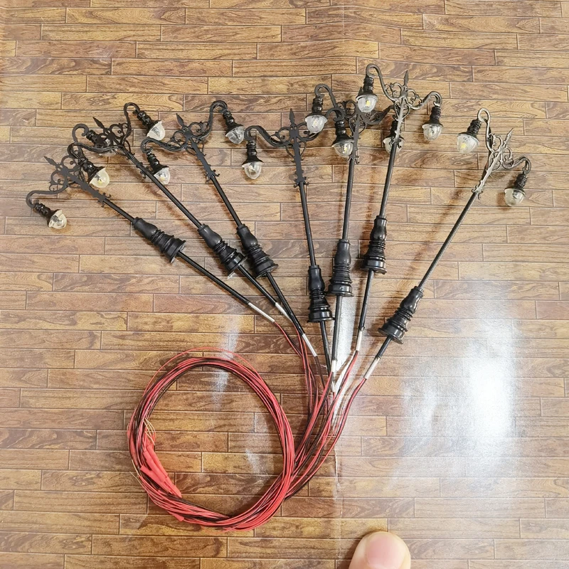 Vintage HO Scale Streetlamp Set (1 or 3) 5 Vintage HO Scale Streetlamp Set (1 or 3) - Image 5