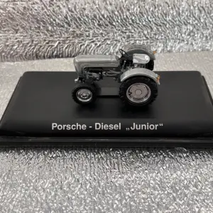 Vintage Porsche Diesel Junior Tractor Model 1:43 Scale 8 Sa7f44d39cfb1414d9c1caa6a970c07bfn