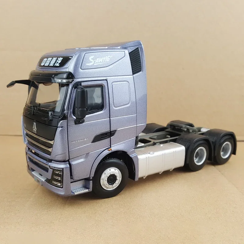 1:36 Scale Howo TH7 Model Truck Display 2 1:36 Scale Howo TH7 Model Truck Display - Image 2