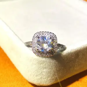 Sa8373265c0544418ad29ab1906b12de9O