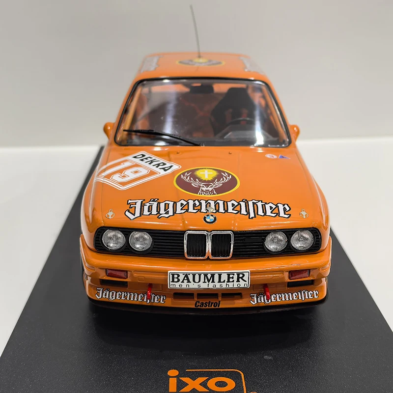 1992 BMW E30 M3 Diecast Model 1:18 Scale 3 1992 BMW E30 M3 Diecast Model 1:18 Scale - Image 3