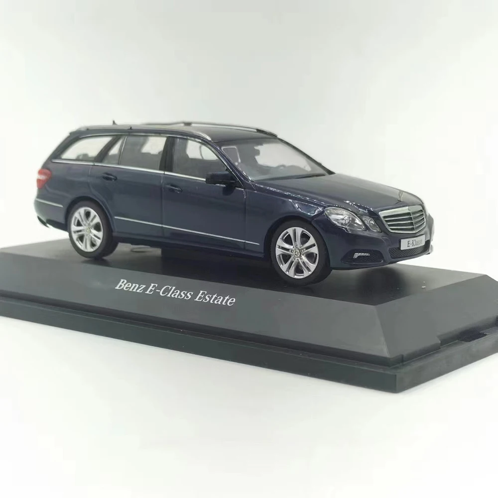 Mercedes-Benz E-Class Estate Model 1:43 Scale Collector's Replica 1 Mercedes-Benz E-Class Estate Model 1:43 Scale Collector's Replica