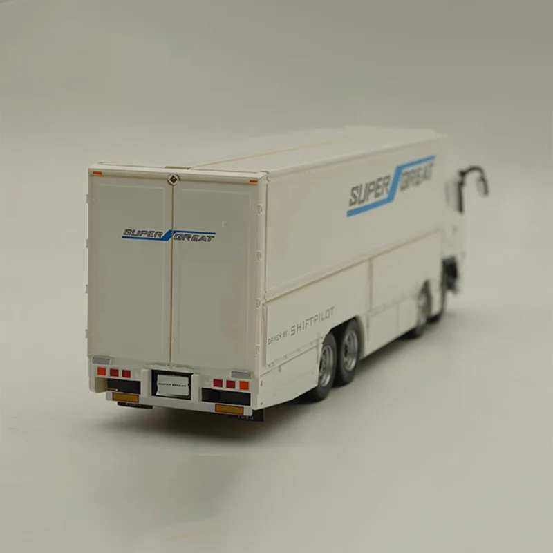 FUSO SuperGreat 1:43 Diecast Model 4 FUSO SuperGreat 1:43 Diecast Model - Image 4