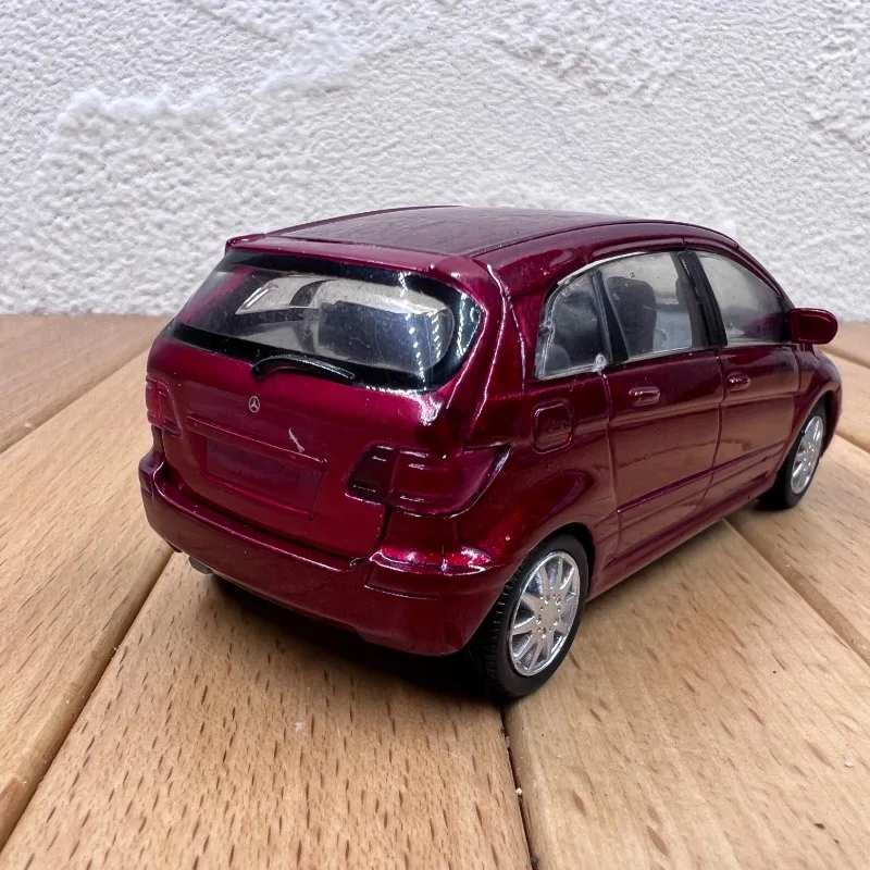 1:43 Vintage Mercedes-Benz B-class Model 4 1:43 Vintage Mercedes-Benz B-class Model - Image 4
