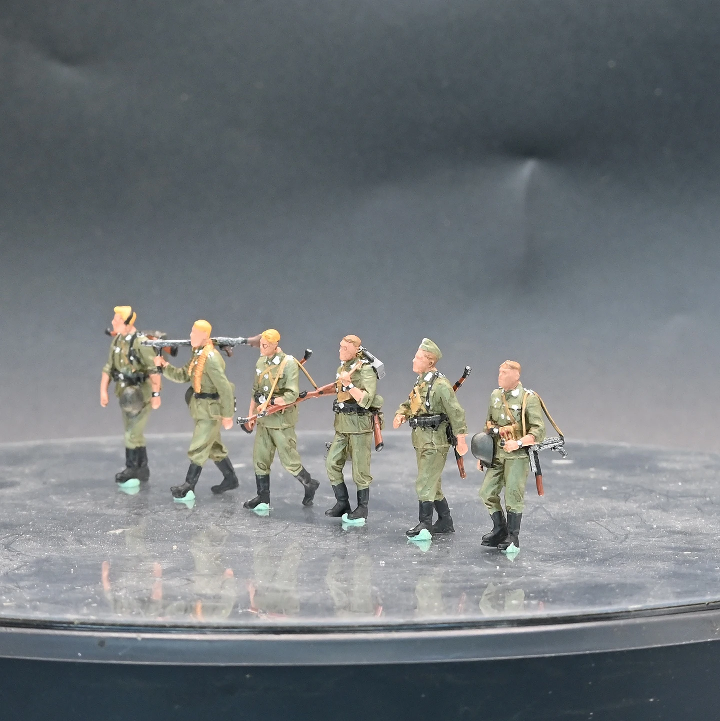 1:72 German Army March Scene Miniature Model 4 1:72 German Army March Scene Miniature Model - Image 4