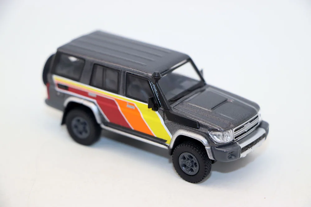 Land Cruiser 70 Series Miniature Diecast Model 5 Land Cruiser 70 Series Miniature Diecast Model - Image 5