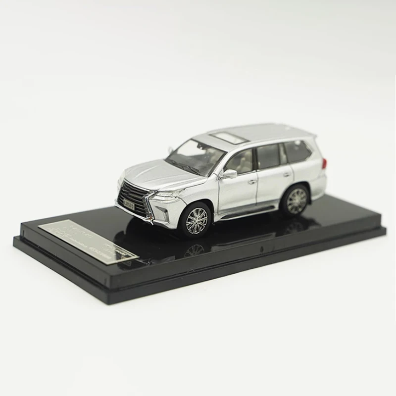 Diecast Lexus LX570 Model for Display 5 Diecast Lexus LX570 Model for Display - Image 5