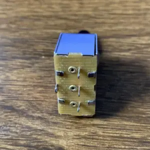 3-Way Electric Guitar Switch with Metal Housing 10 Saa9f14f4b1f64334a6484df41f8b3a78v