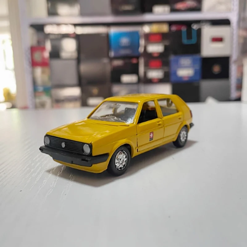 Volkswagen Golf MK2 1:43 Diecast Model Display 8 Volkswagen Golf MK2 1:43 Diecast Model Display - Image 8