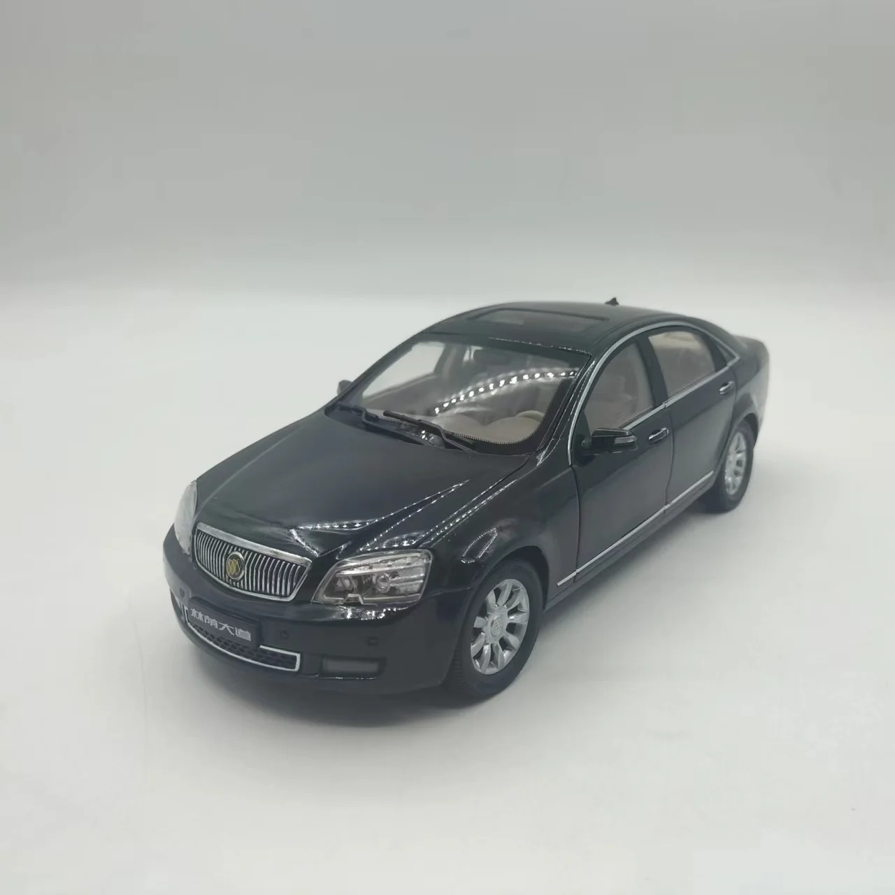 Black Shanghai GM Bui Sedan Model 1:18 Scale 2 Black Shanghai GM Bui Sedan Model 1:18 Scale - Image 2
