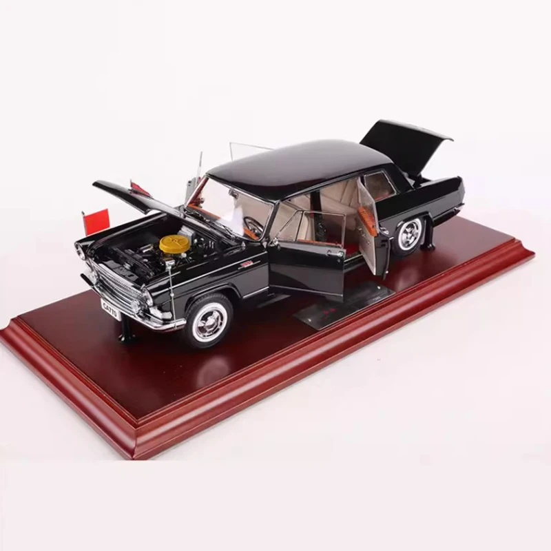 Hongqi CA770 1:24 Scale Diecast Model 4 Hongqi CA770 1:24 Scale Diecast Model - Image 4