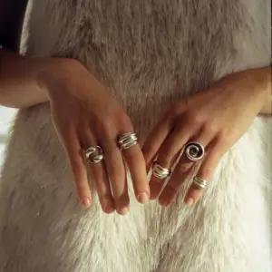 Sac2402eee7f64d5ea2f3f684a0e108d2M