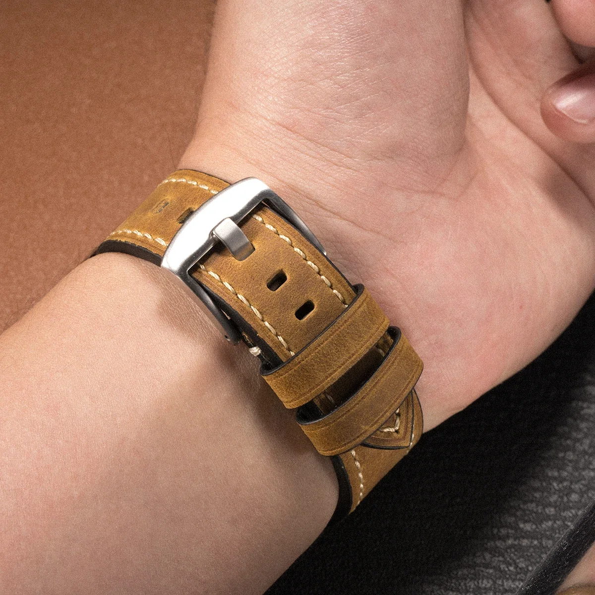 Premium Leather Strap for Samsung Galaxy Watch Ultra 7 3 Premium Leather Strap for Samsung Galaxy Watch Ultra 7 - Image 3