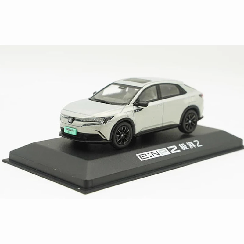 1/43 Silver Alloy Car Model for Collectors 2 1/43 Silver Alloy Car Model for Collectors - Image 2