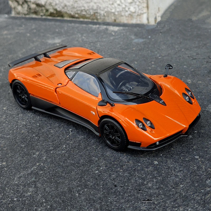 1:24 Scale Sports Car Model in Alloy and Plastic 3 1:24 Scale Sports Car Model in Alloy and Plastic - Image 3