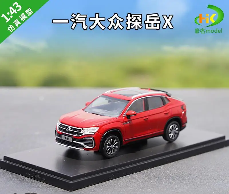 Volkswagen Tayron X 1:43 Diecast Model in Blue or Red 7 Volkswagen Tayron X 1:43 Diecast Model in Blue or Red - Image 7