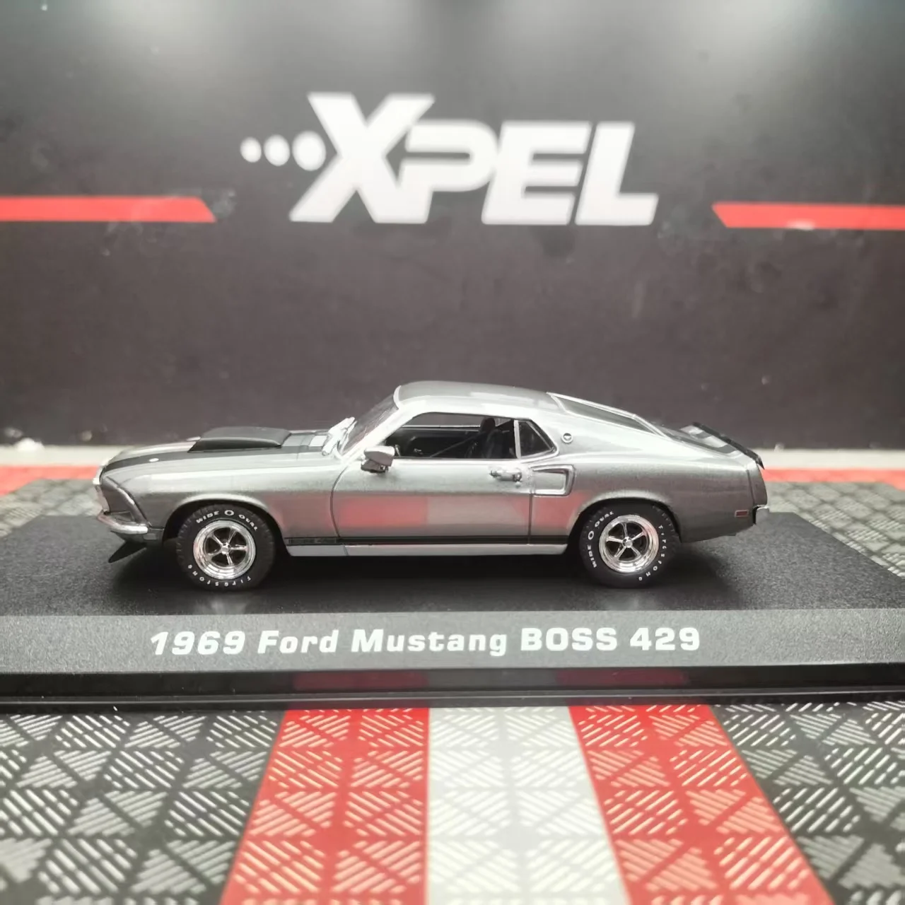 1969 Ford Mustang BOSS 429 Model Replica 4 1969 Ford Mustang BOSS 429 Model Replica - Image 4