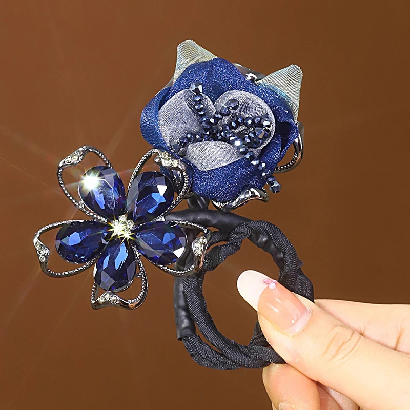 Elegant Alloy Hair Accessory with Crystals 4 Elegant Alloy Hair Accessory with Crystals - Image 4