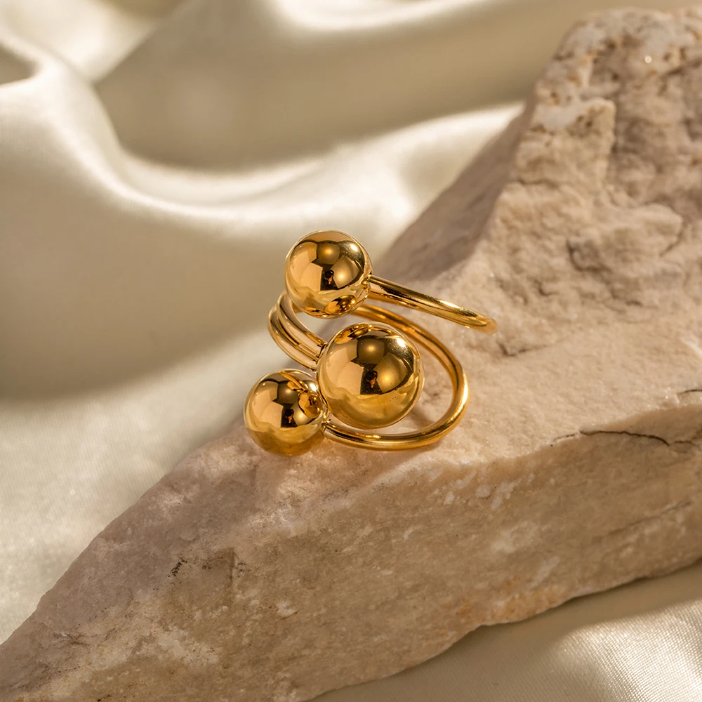 Modern Gold-Plated Stainless Steel Women's Ring 4 Modern Gold-Plated Stainless Steel Women's Ring - Image 4