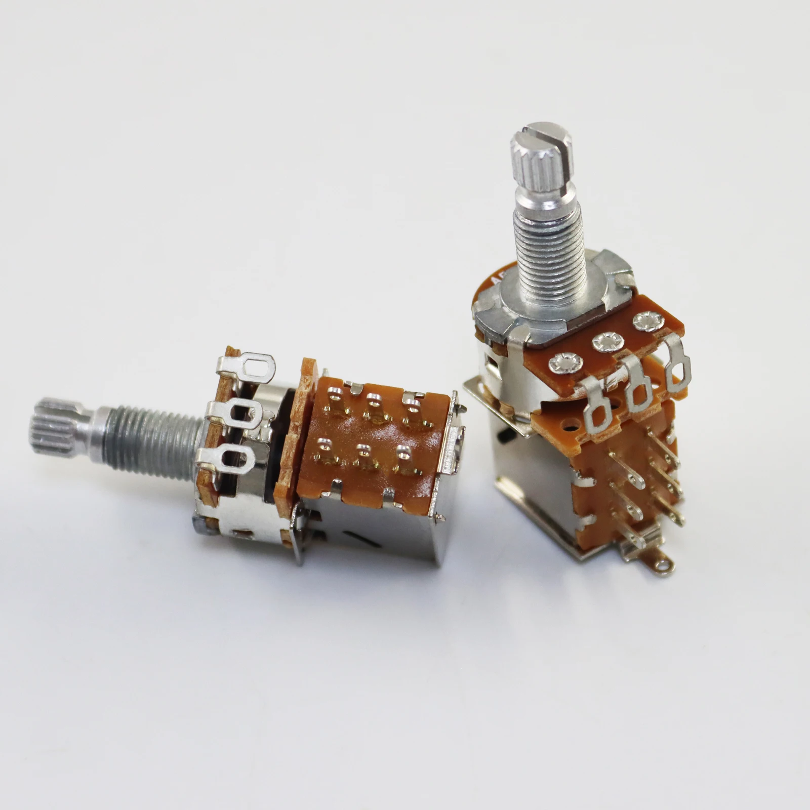 Premium Metal Guitar Potentiometer Pair 250k/500k 2 Premium Metal Guitar Potentiometer Pair 250k/500k - Image 2