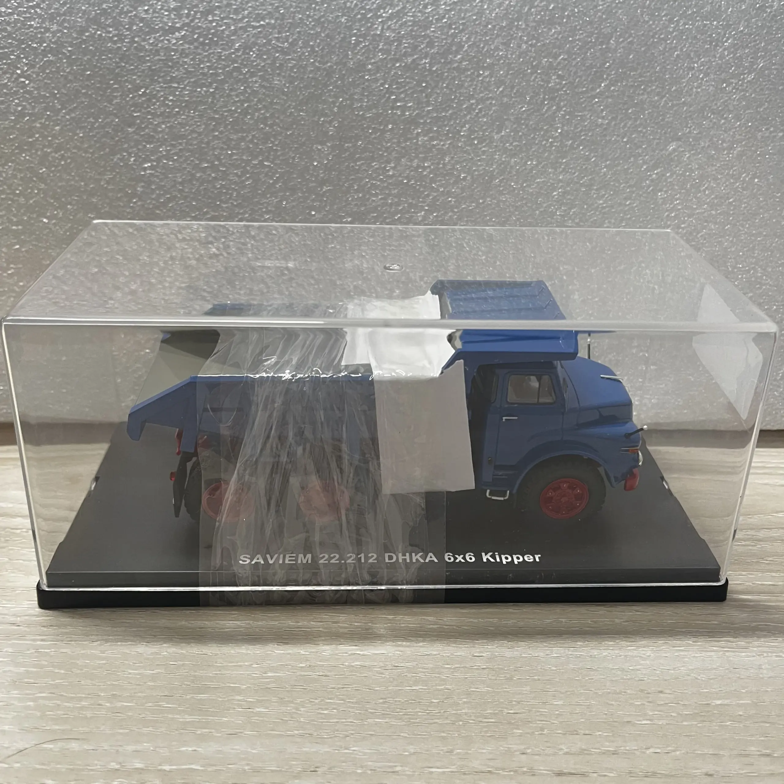 Vintage 6x6 Resin Dump Truck Model 7 Vintage 6x6 Resin Dump Truck Model - Image 7